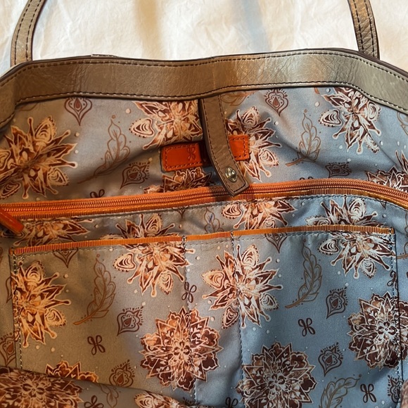 Women’s Hobo Leather Satchel- Light Beige. - Picture 5 of 6